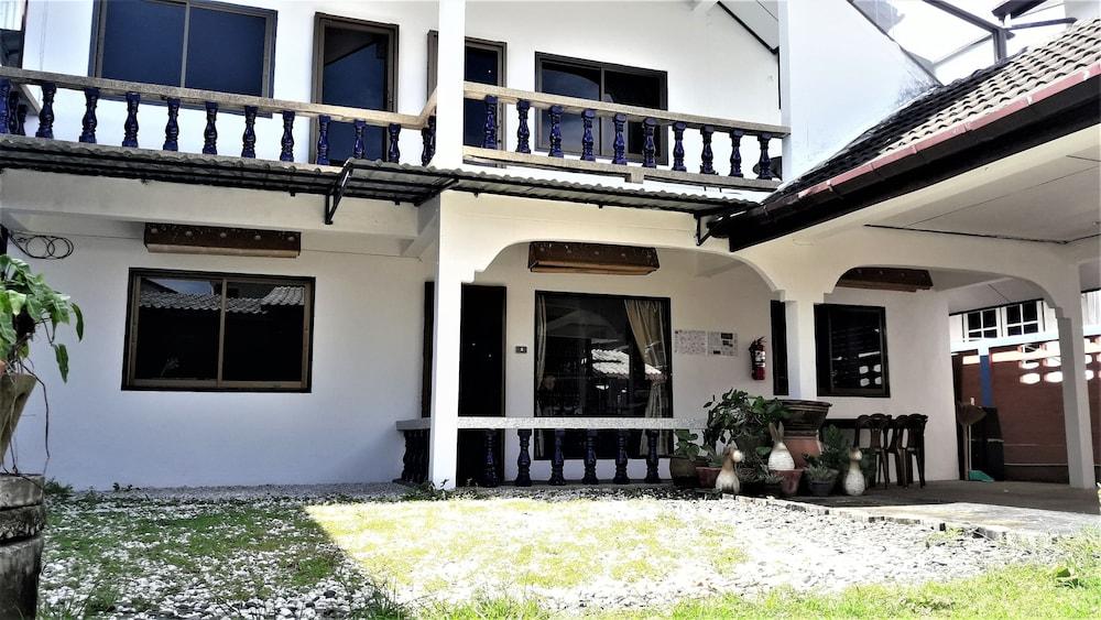 The Guest House Patong Exterior foto