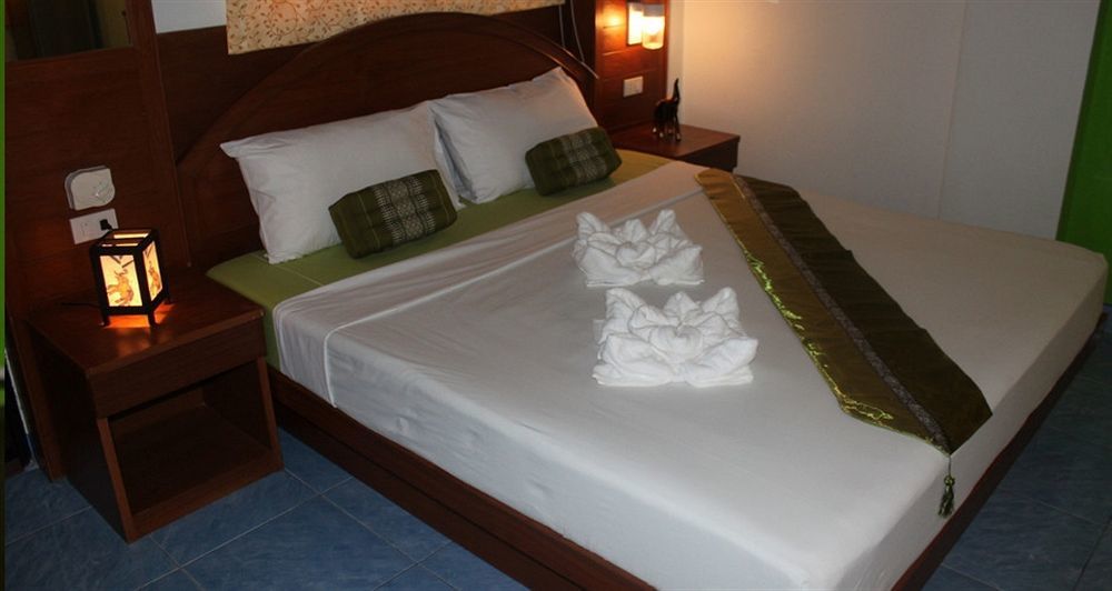 The Guest House Patong Exterior foto